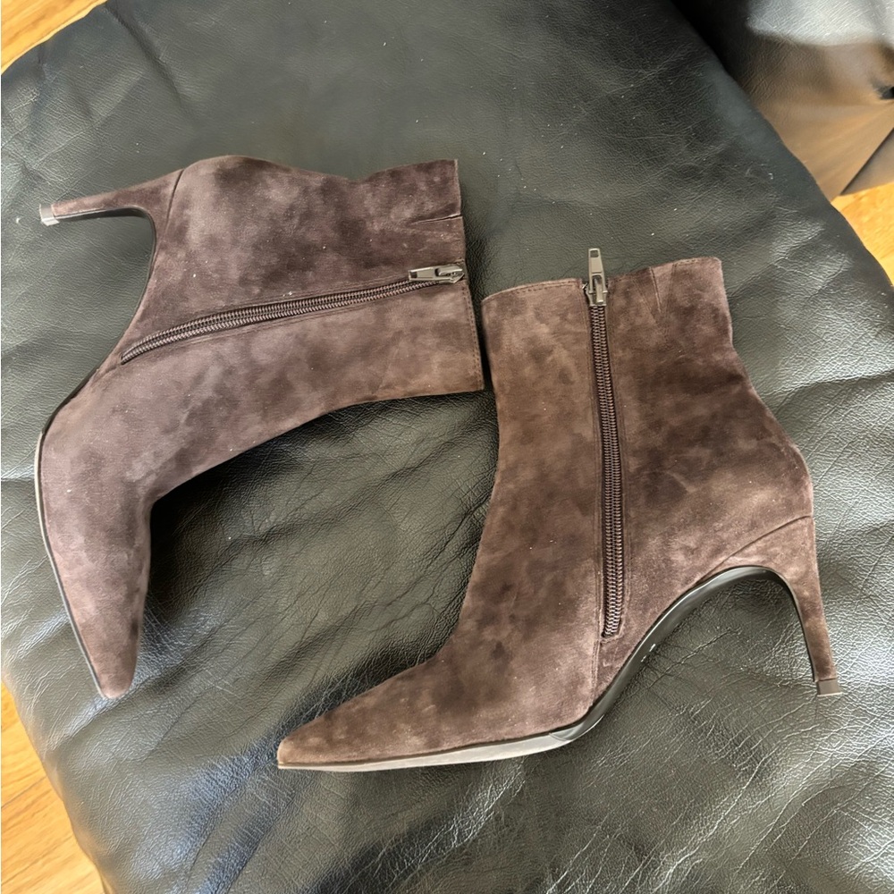 Jildor Dearan Brown Suede Boots - Picture 5 of 7